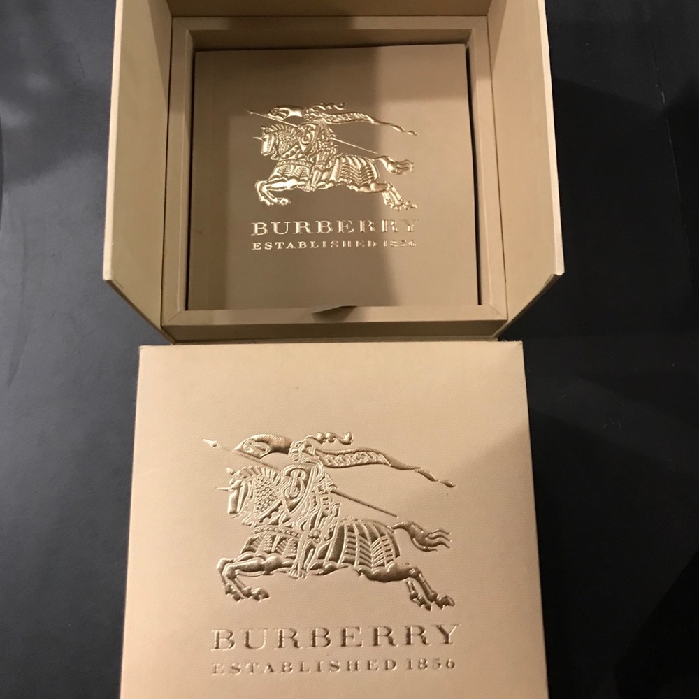 Burberry watch - Picture 6 of 6